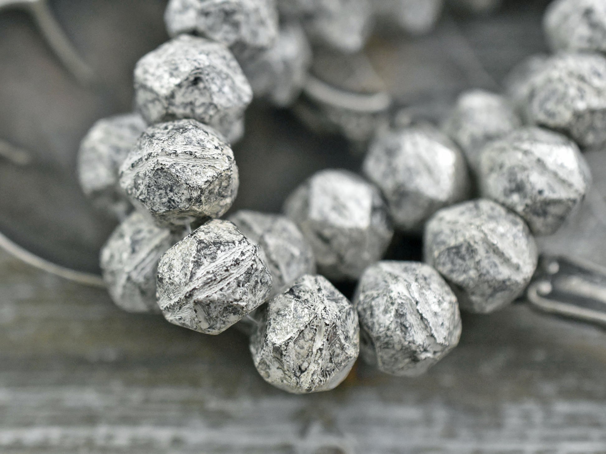 Czech Glass Beads - Silver Beads - English Cut Beads - Round Beads - Black Beads - 10mm Beads - 10pcs - (A313)