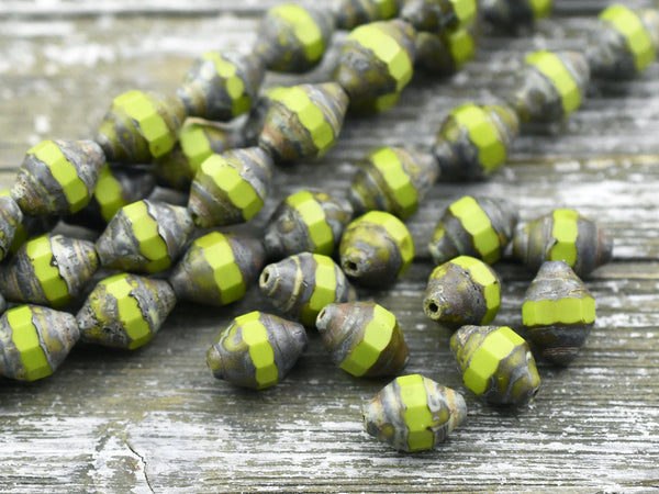 Picasso Beads - Czech Glass Beads - Turbine Beads - Vintage Czech Glass - Cathedral Beads - Chartreuse Picasso - 11x8mm - 10pcs - (3042)