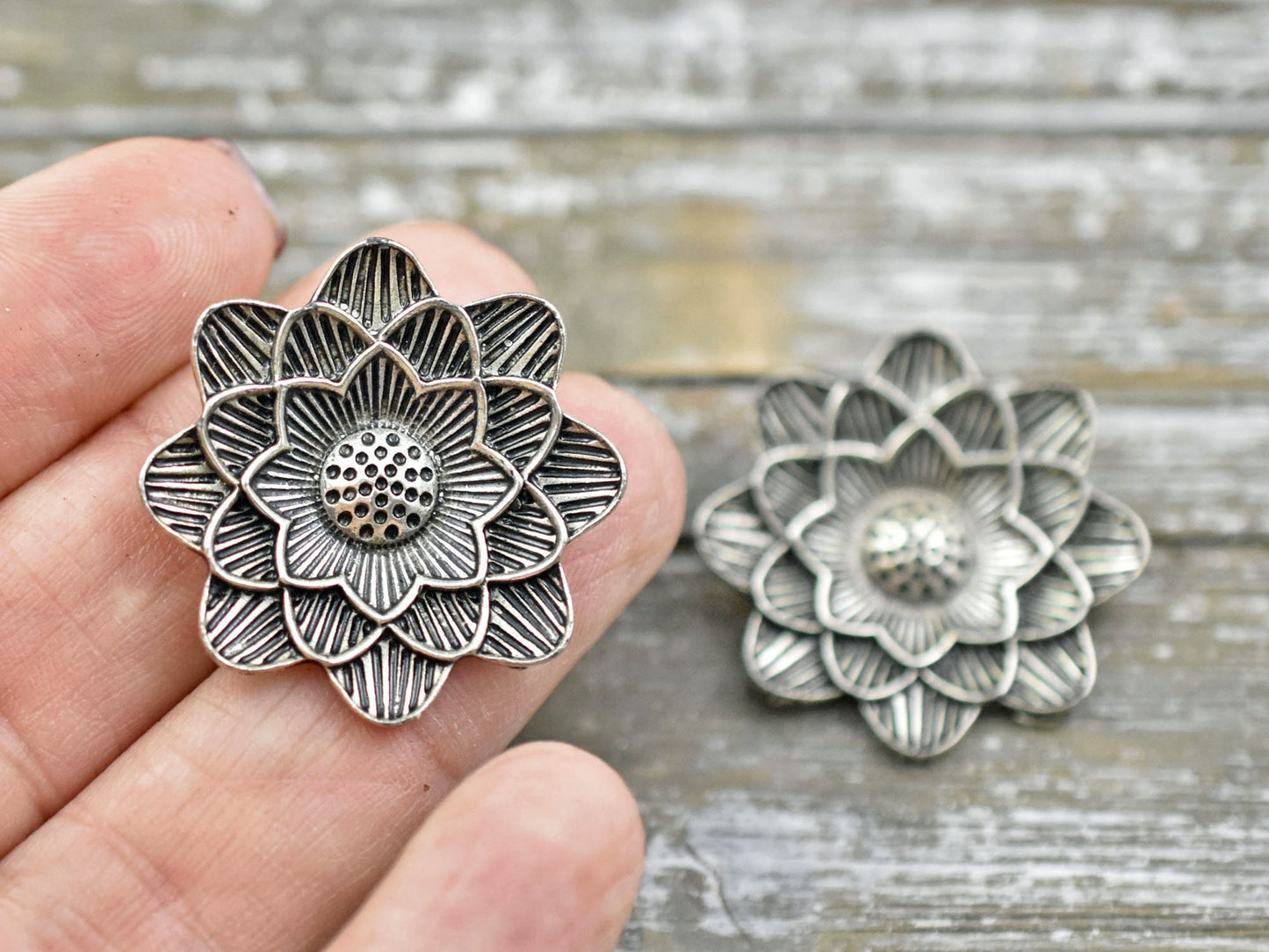 30mm Antique Silver Lotus Flower Pendant