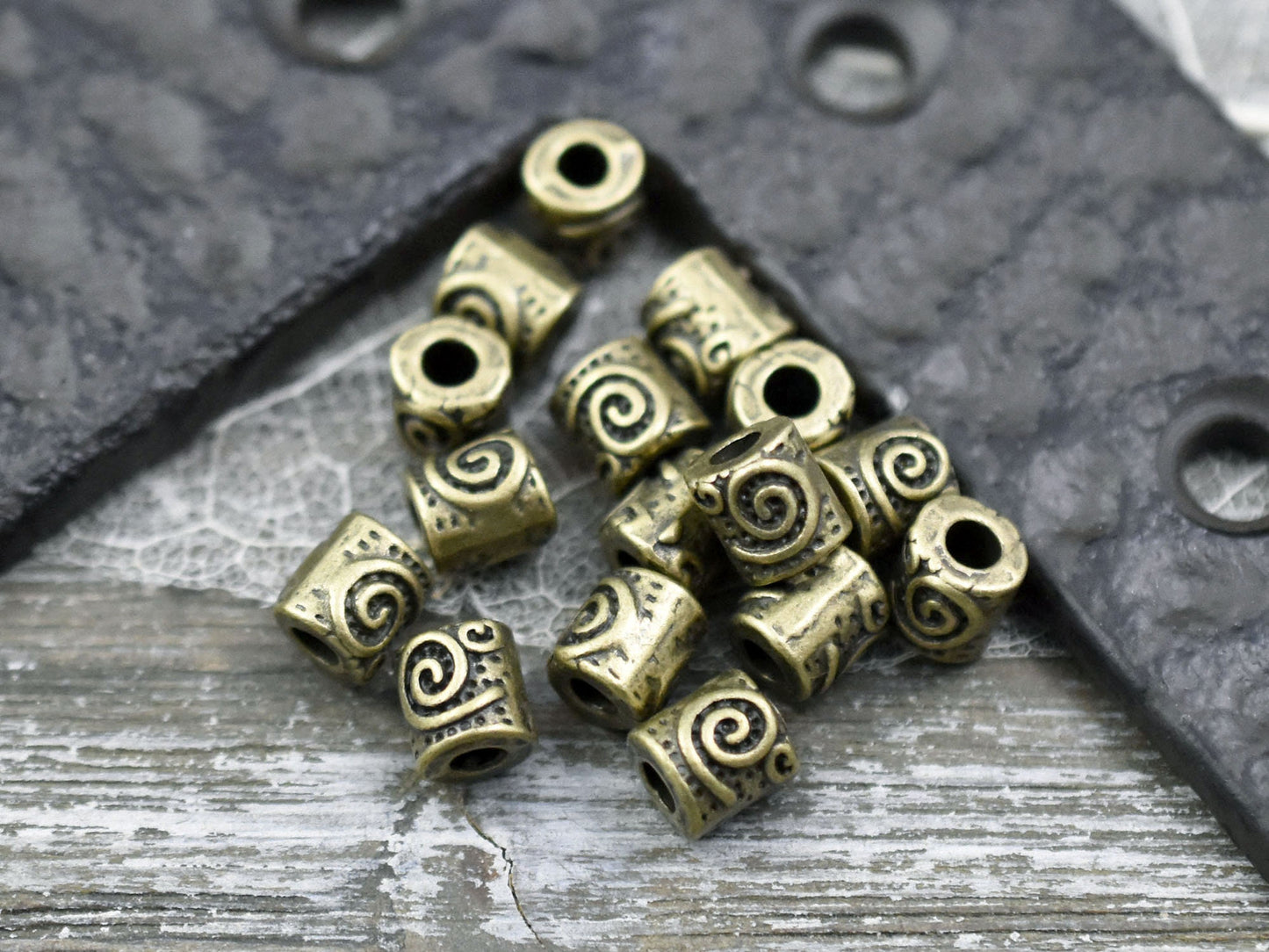 *50* 7x6mm Antique Bronze Spiral Design Barrel Beads