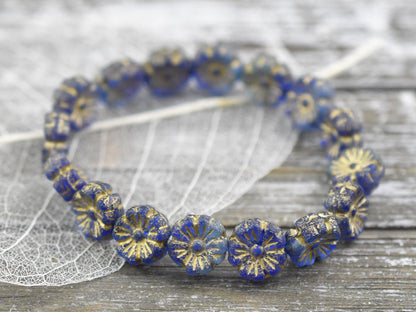 Czech Flower Beads - Czech Glass Beads - Hawaiian Flower Beads - 16pcs - 9mm - (A199)