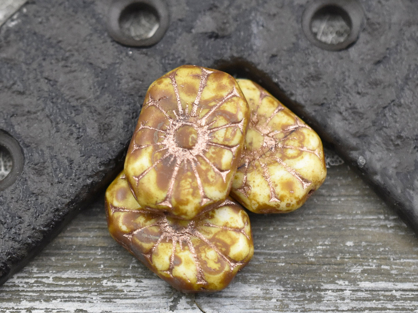 Picasso Beads - Czech Glass Beads - Chunky Beads - 19x13mm - 4pcs - (B622)