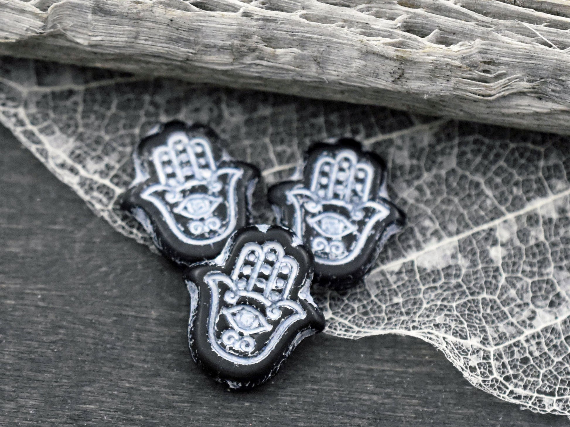 Hamsa Beads - Czech Glass Beads - Hamsa Hand - Hand Beads - 4pcs - 15x14mm - (A365)