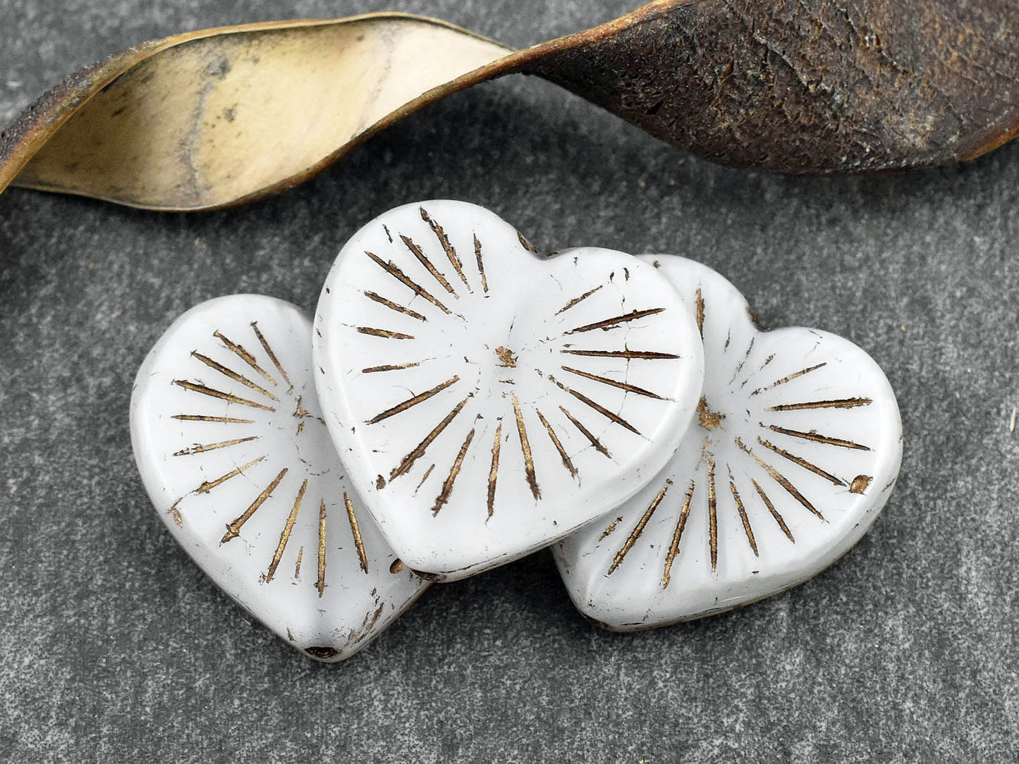 Heart Beads - Czech Glass Beads - Heart Pendant - Heart Focal Bead - 22mm - 4pcs - (5123)