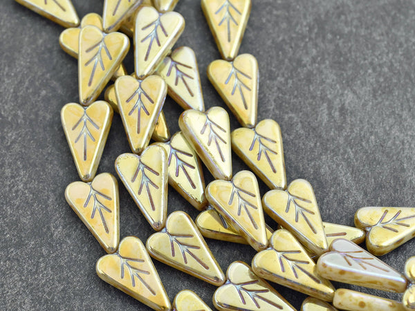 Heart Beads - Czech Glass Beads - Valentines Beads - Heart Charm - 17x11mm - 8pcs (A174)