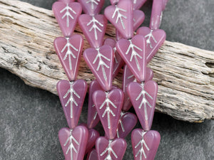 Heart Beads - Czech Glass Beads - Pink Beads - Leaf Beads - 17x11mm - 8pcs (1056)