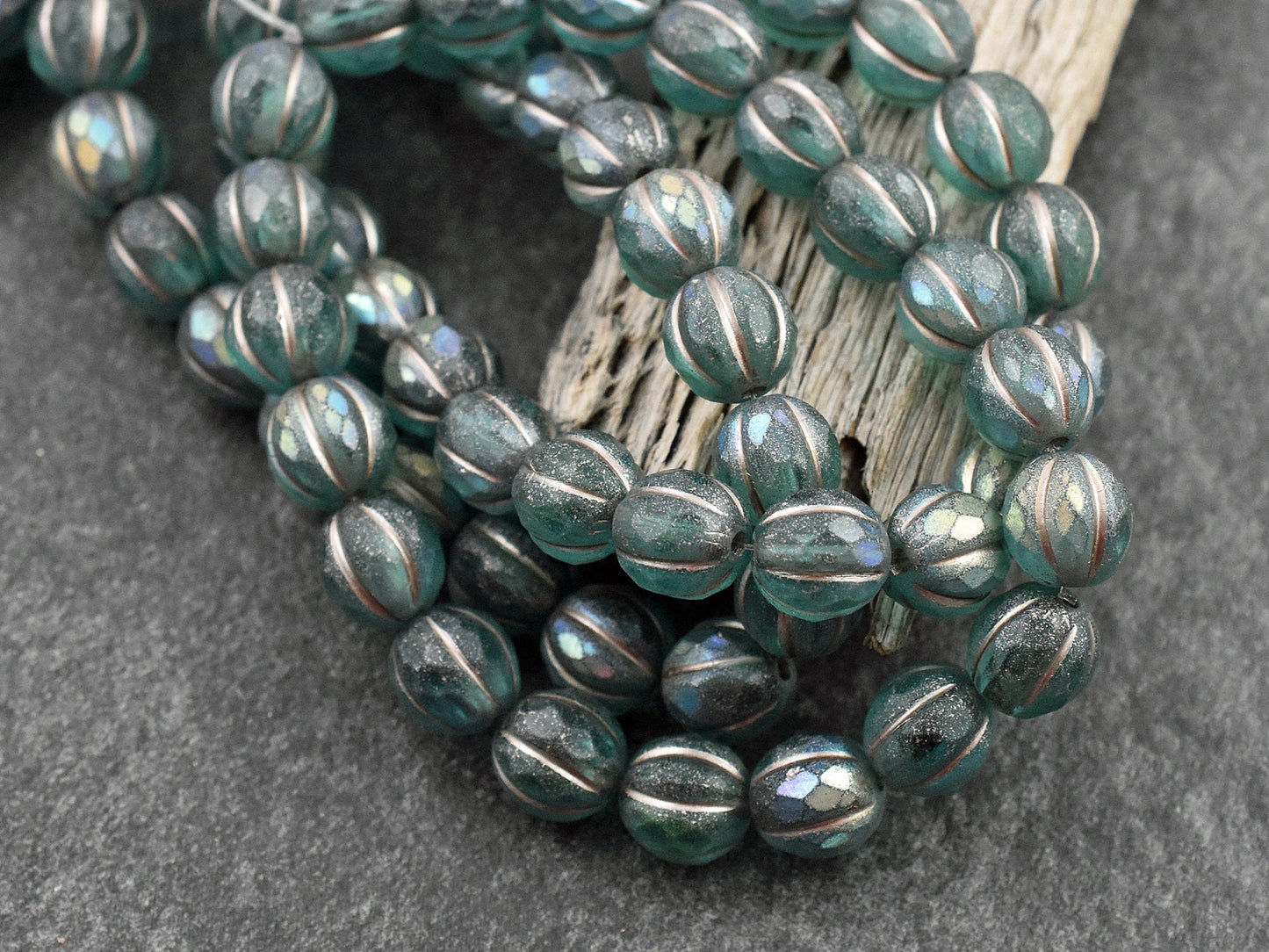 Melon Beads - New Czech Glass Beads - 8mm Beads - Faceted Melon - Round Beads - 8mm - 20pcs - (A518)