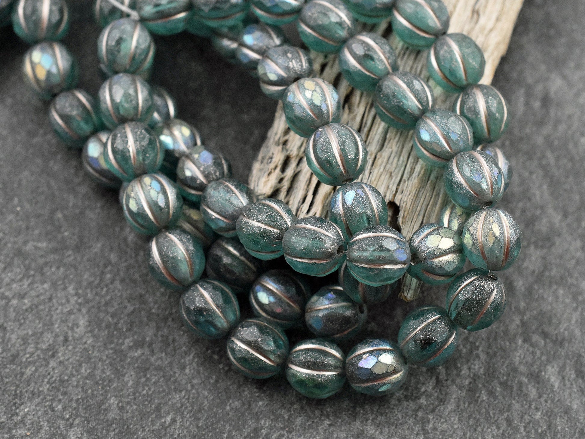 Melon Beads - New Czech Glass Beads - 8mm Beads - Faceted Melon - Round Beads - 8mm - 20pcs - (A518)