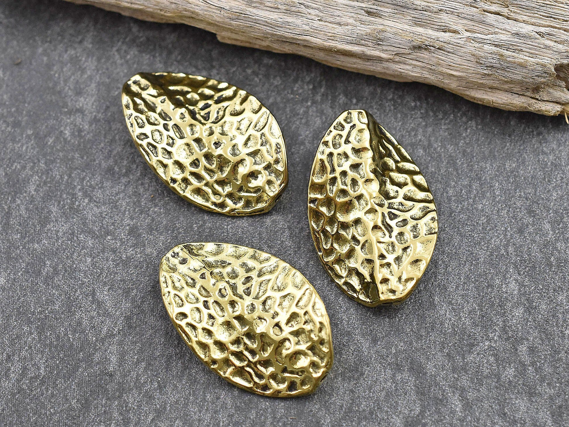 Metal Beads - Metal Spacers - Spacer Beads - Hammered Metal - Antique Gold Beads - 12pcs - 27x17mm - (B520)