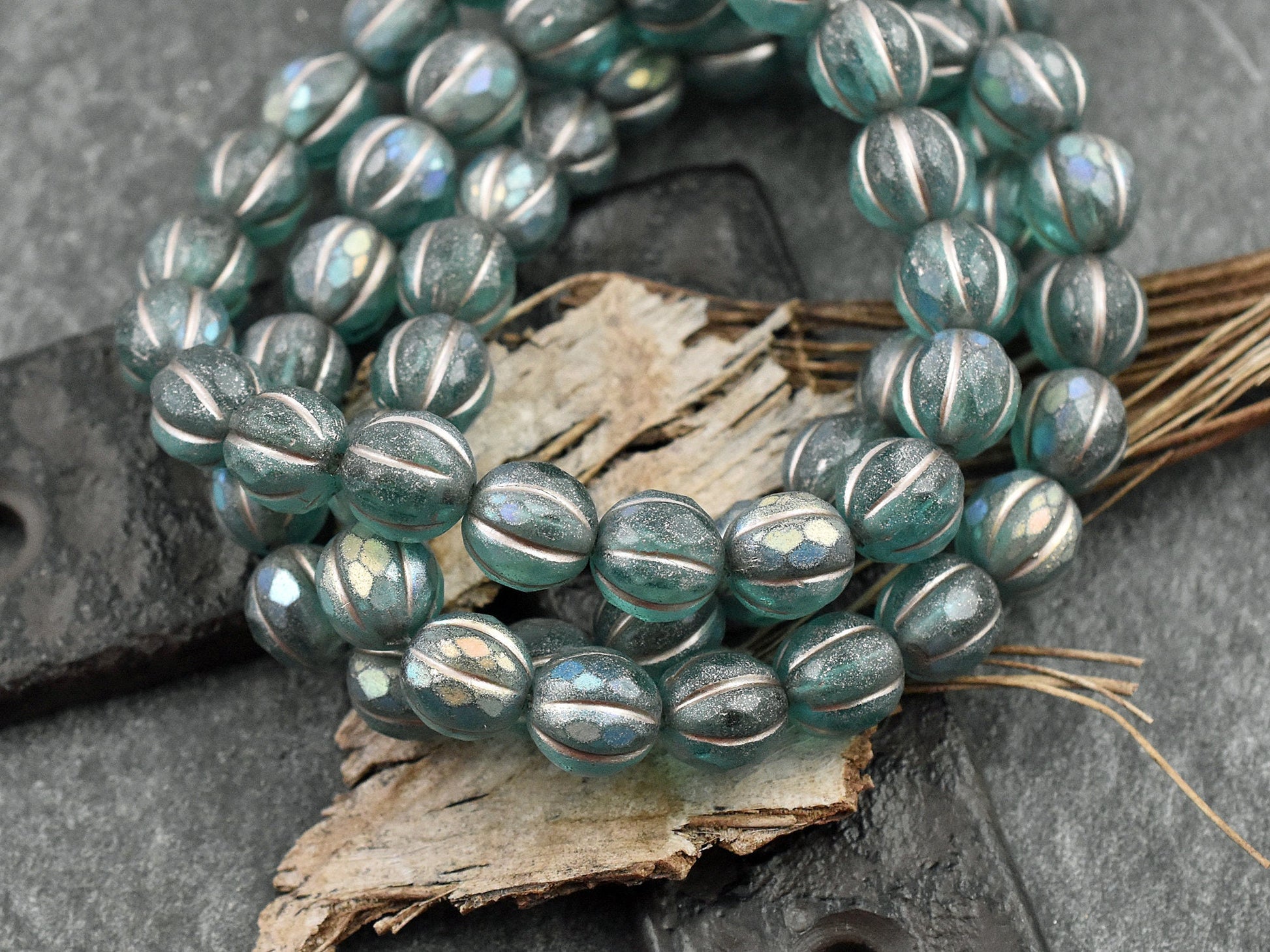 Melon Beads - New Czech Glass Beads - 8mm Beads - Faceted Melon - Round Beads - 8mm - 20pcs - (A518)