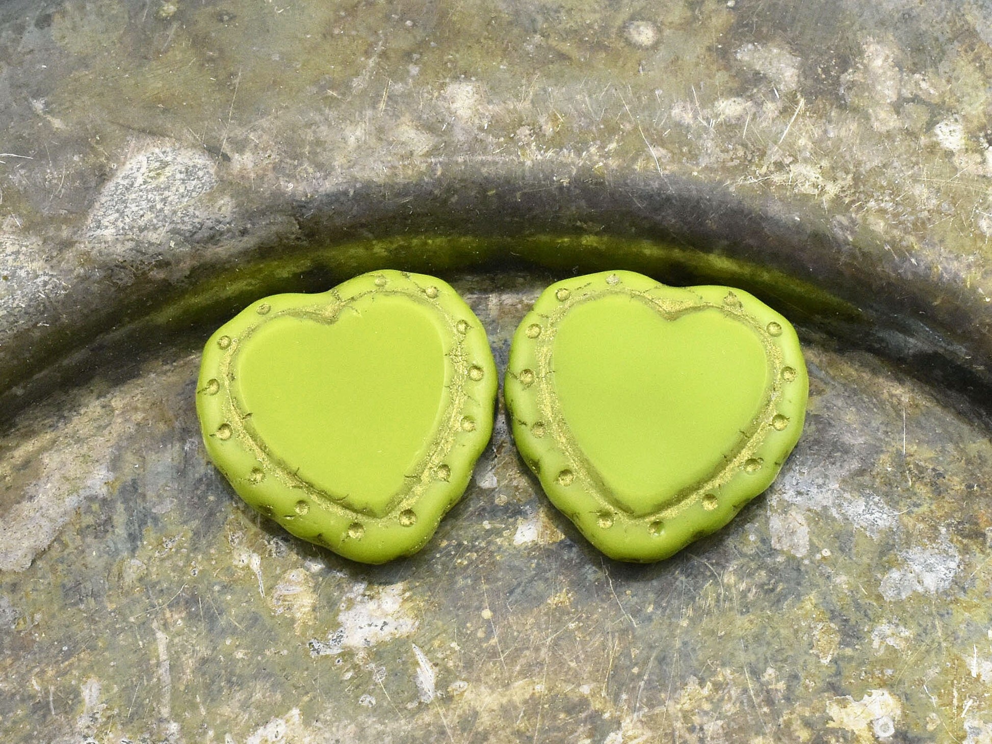 Heart Beads - Czech Glass Beads - Valentines Beads - Picasso Beads - 18mm - 2pcs - (1467)