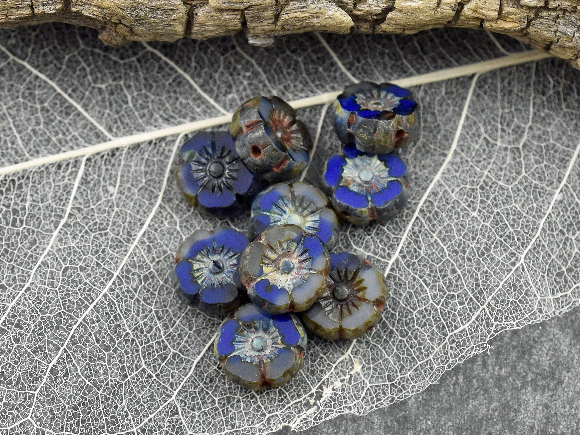 Picasso Beads - Czech Glass Beads - Hawaiian Flower Beads - Czech Glass Flowers - 8mm - 15pcs - (394)