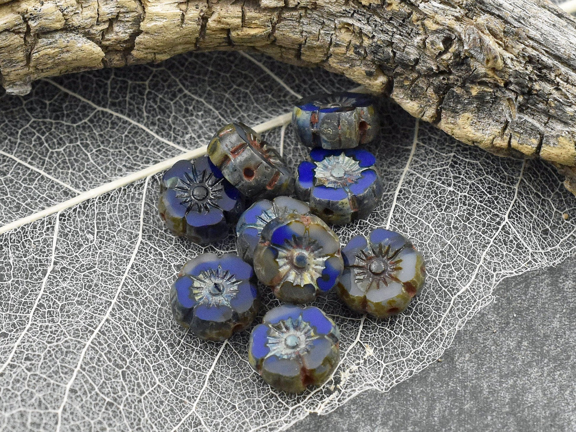 Picasso Beads - Czech Glass Beads - Hawaiian Flower Beads - Czech Glass Flowers - 8mm - 15pcs - (394)
