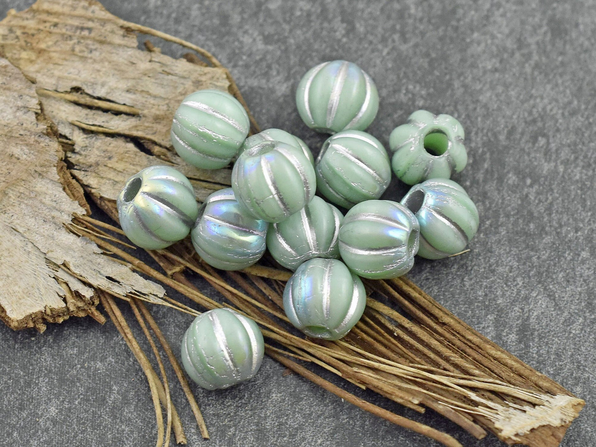 Melon Beads - Czech Glass Beads - Large Hole Beads - Round Beads - 8mm - 20pcs - (A368)