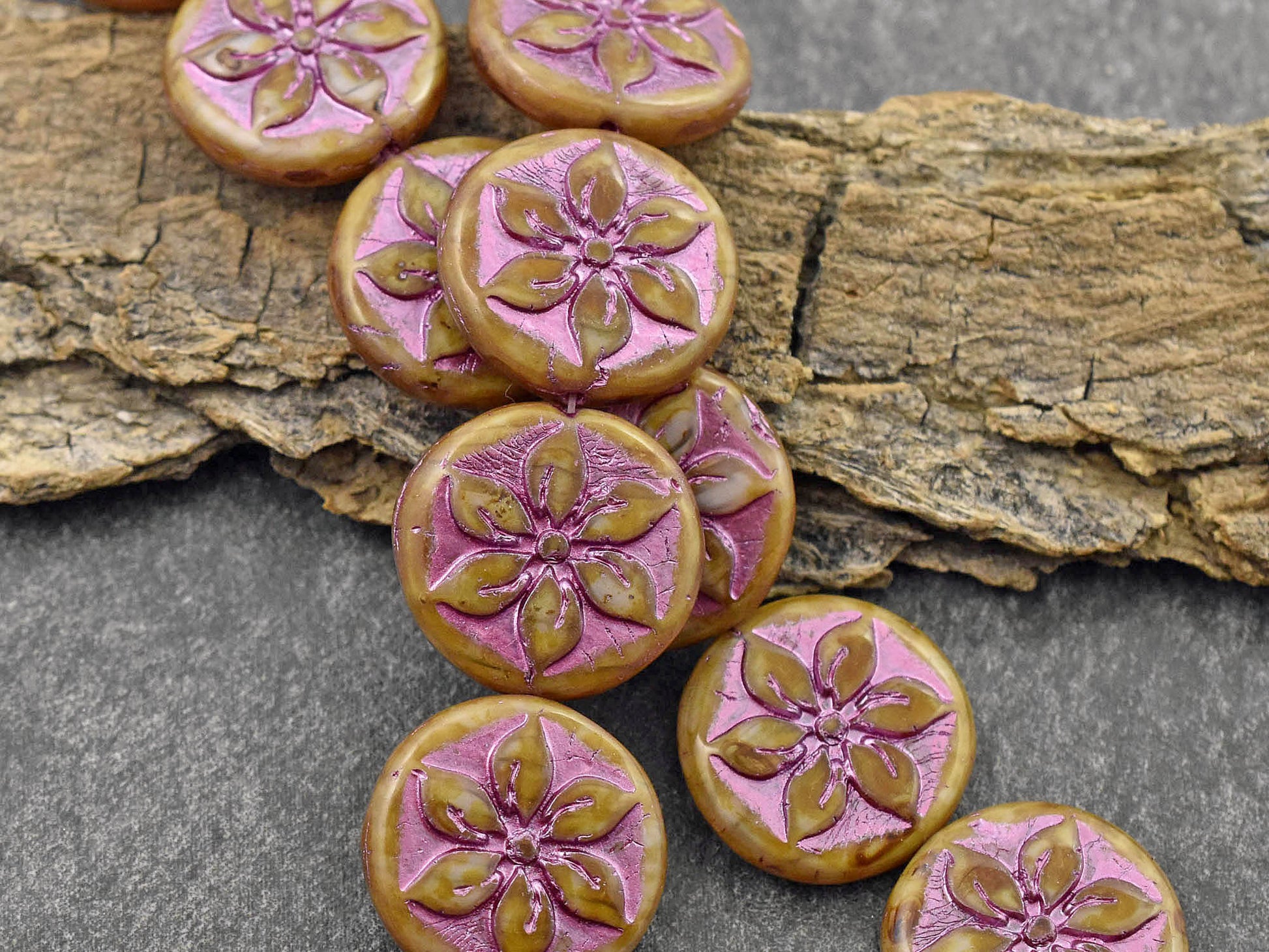 Czech Glass Beads - Flower Beads - Picasso Beads - Focal Beads - Hawaiian Flower Beads - 18mm - 6pcs - (5994)