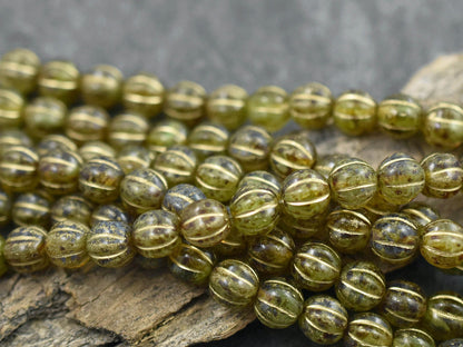 Melon Beads - Czech Glass Beads - Round Beads - Green Beads - 8mm - 16pcs - (2850)