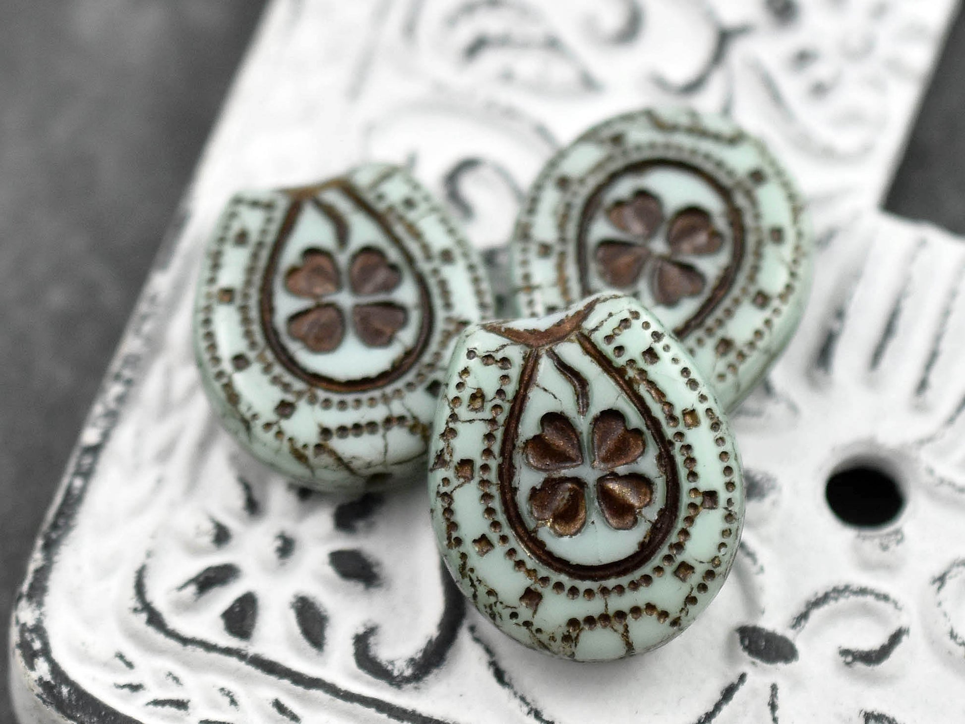 Czech Glass Beads - Horseshoe Beads - Picasso Beads - Statement Beads - Lucky Horseshoe - 21x18mm - 2pcs - (B604)